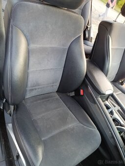 Mercedes Benz 280 - pružina - 12