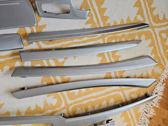 >>>hliníkový dekor - lišty - interiér BMW rad 5 mod. f10/f11 - 12