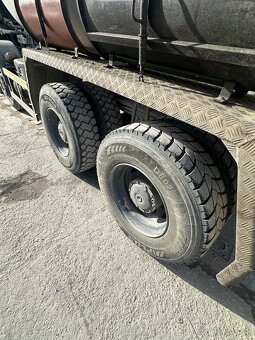 Predam domiesavac Mercedes Actros 3241 MP3 - 12