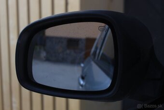 Suzuki Swift 1.3 DDiS Special, 5dv., Klíma, Vyhrievané sedad - 12