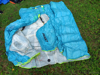 Predám padáky Axis Paragliding - Compart Medium a  Gradient - 12