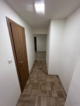 Na predaj 2 izbový byt kompletná rekonštrukcia Handlová - 12