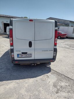 Opel Vivaro 84kw 2008 L2H1 - 12