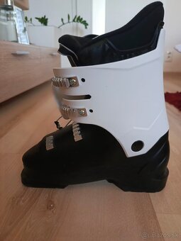 Lyžiarsky set lyže, lyžiarky,prilba paličky - 12