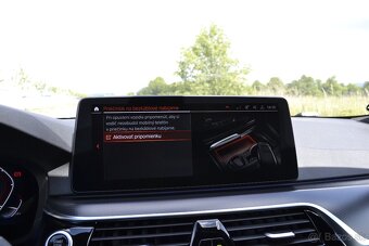 BMW 5 Touring 530d xDrive Mpaket Laser display key panorama - 12