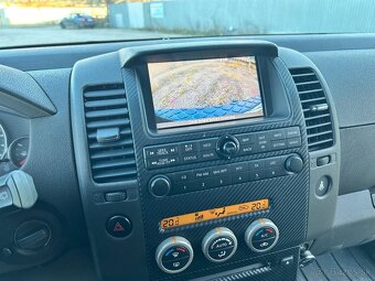 Nissan Pathfinder 2.5 dCi 7 Miestne, ťažné. - 12