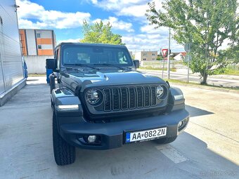 Jeep Wrangler Unlimited JL 2021 - 12