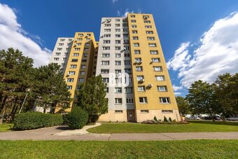 Dizajnový 3i byt na Hrobákovej ulici pripravený k nasťahovan - 12