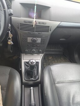 Opel Astra H 1.9 CDTI 110kw - 12