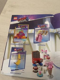LEGO The LEGO Movie 2: Awesome Collector Album - 12