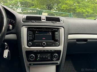 Škoda Octavia 1.9 TDI Navigace Tažné Bluetooth Senzory - 12