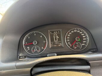 VW Touran 1.6 TDI automat - 12