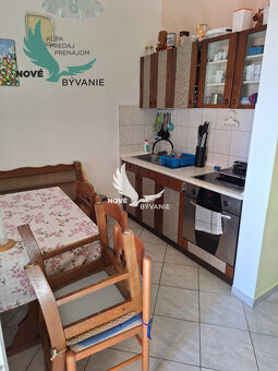 Na predaj apartmán s výhľadom na more v Chorvátsku - 12