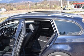BMW Rad 3 Touring 320 d 163k A/T - 12