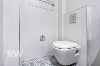 HISTORICKÉ CENTRUM - 1izb. 53,68 m2 - INVESTIČNÝ POTENCIÁL - - 12