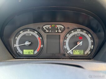 ŠKODA FABIA 1.2HTP HATCHBACK - 12