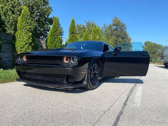 Dodge Challenger 5.7 Hemi V8 Super Track Pack - 12