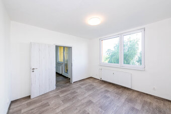 Ponúkame na prenájom nezariadený 2 izbový byt v Humennom - 12