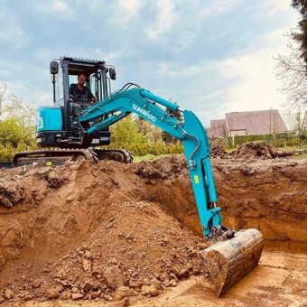 Stavebné a výkopové práce minibagrom - 12