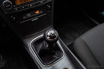 Toyota Avensis 2.0l D-4D - 12