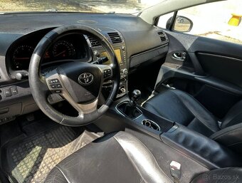 Toyota Avensis combi 2.2 D-4D Exclusive - 12