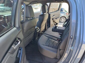 Isuzu D-max 1.9 D/120 KW Double Cab V-Cross 4WD A/T - 12