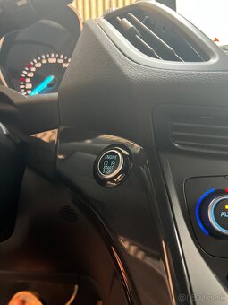 Ford Kuga 1.5 EcoBoost ST-Line AWD A/T - 12