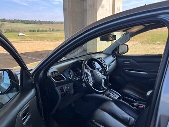 Mitsubishi L200 2,4 DI-D 133kw 4x4 automat - 12