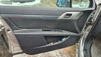 Peugeot 407 combi 2,0HDi 100kw - 12