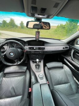 BMW e90 330i 2006 - 12