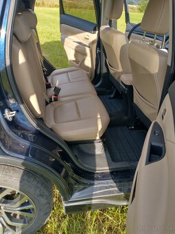 Mitsubishi Outlander 2,2 DI-D 4WD CVT 7 miestny - 12