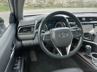 Toyota Camry 2.5 Benzin-Hybrid, Executive, 131 kW - 12