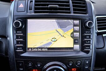 Toyota Verso 1.6 I Valvematic Holiday - 12
