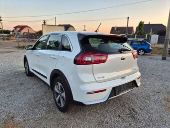 Kia niro - 12