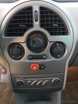RENAULT MODUS 1.6 i 16V benzín - 12