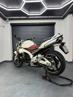 SUZUKI GSR 600, r.2007 - 12