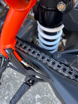 KTM SUPERDUKE 1290 R Orange 2022 v záruke, odpočet DPH - 12