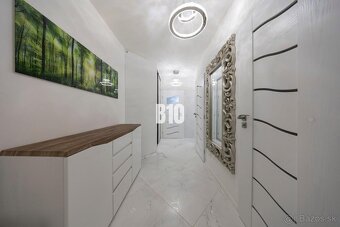 Rustaveliho 2 - Na prenájom moderný 2-izbový byt s loggiou a - 12