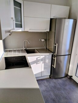 Prenajmem 2 izbový byt - Černyševského, Petržalka - 12