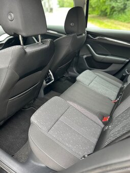 Škoda OCTAVIA 4 Style 2.0TDi DSG 110kW ACC/ŤAŽNÉ/MŔTVY/KESSY - 12
