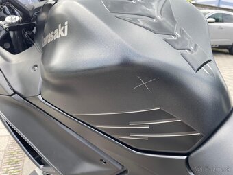 Kawasaki Ninja 650 - 12