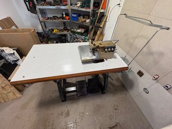 Jednoihlový šicí stroj a 5- nitný  overlock Textima - 12