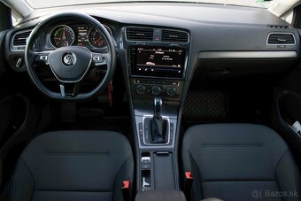 Volkswagen Golf e Šedá/ sivá - 12