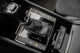 Skoda Superb 3 sportline dragon skin - 12