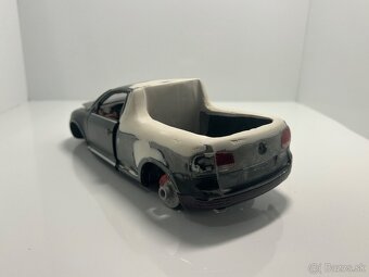 Modely aut 1:18 na diely/prerábku - 12