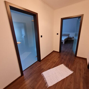 REZERVOVANÉ LUXUSNÝ RODINNÝ APARTMÁNOVÝ DOM 350 M2 S POZEMK - 12