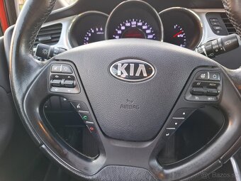 Predam Kia Ceed SW   1.6Crdi 100kW. Kupene na SK-1.majitel - 12