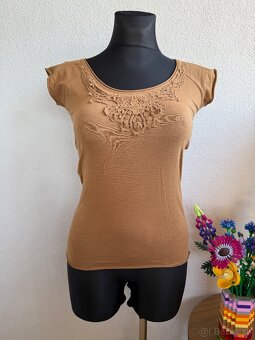 18 tričiek za 15€ - 12