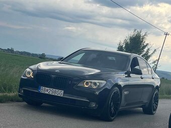 BMW F01 740d - 12