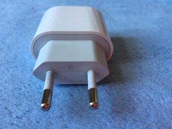 Apple iPhone SE 2022 - 12